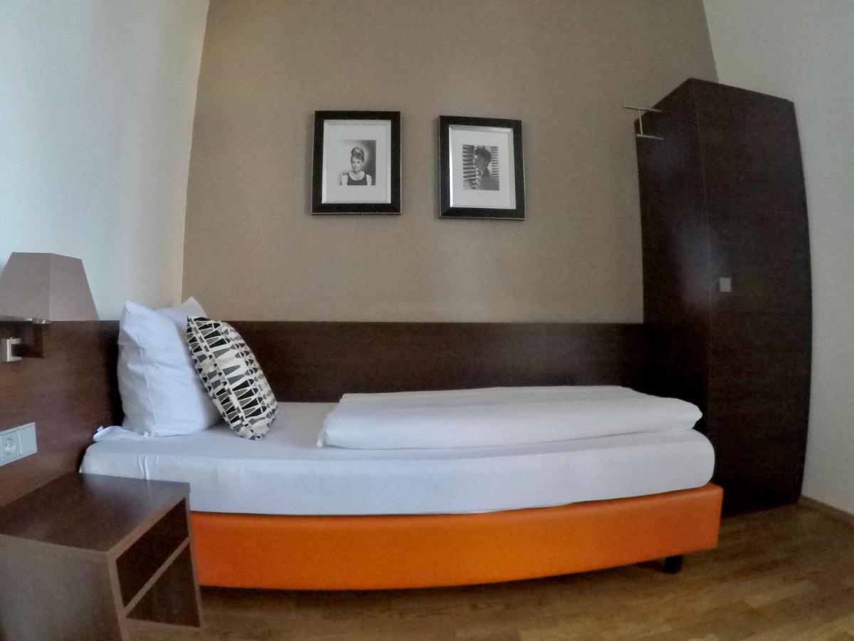 Das Steeps Ihr Brauhaus Und Hotel كولونيا المظهر الخارجي الصورة