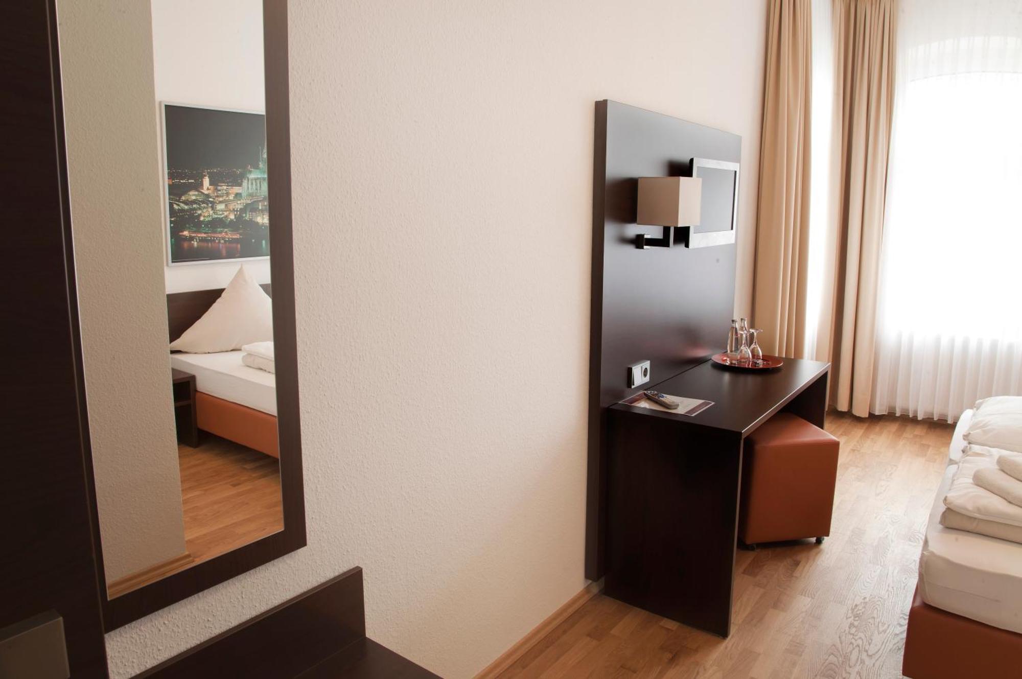Das Steeps Ihr Brauhaus Und Hotel كولونيا المظهر الخارجي الصورة